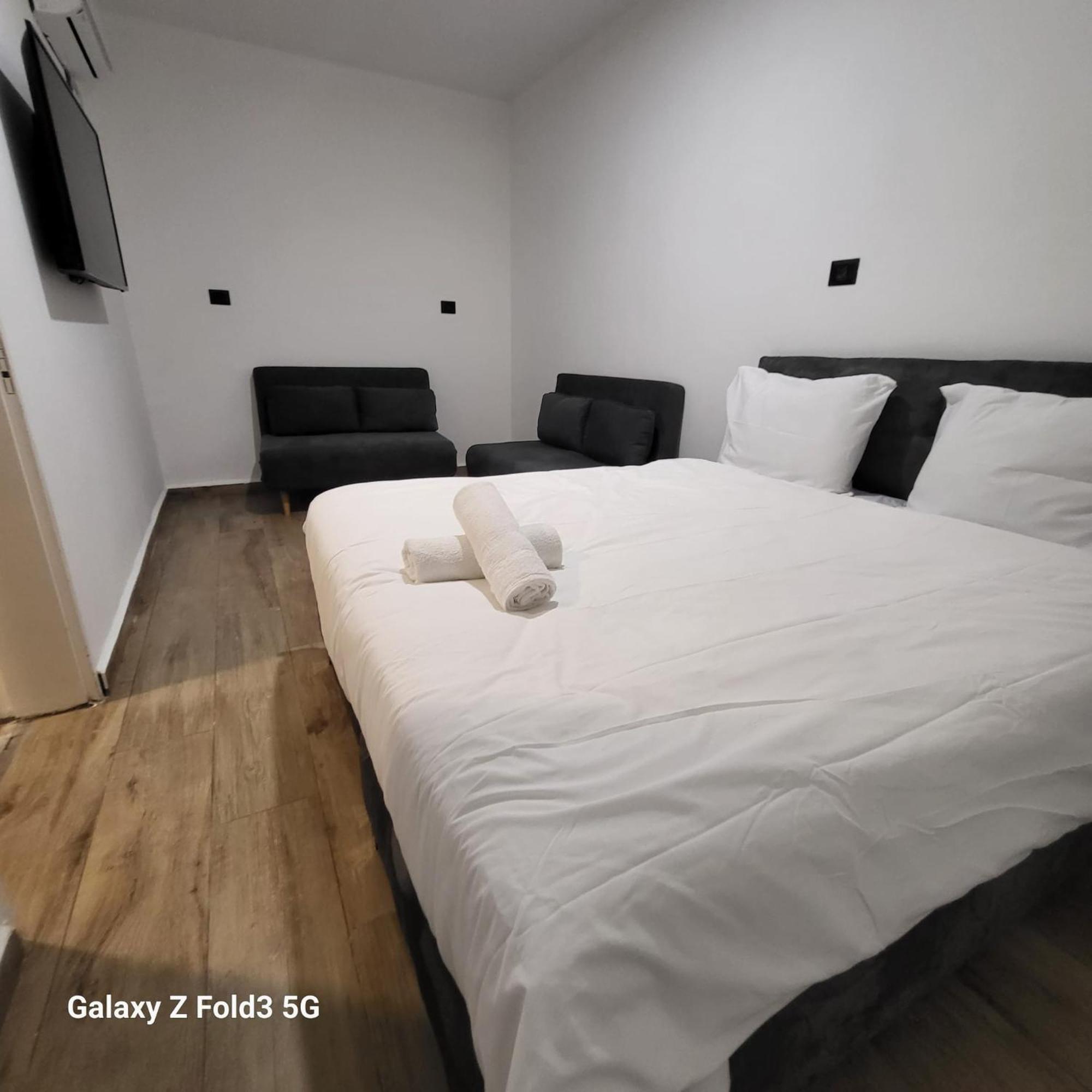 Selfie'S Boutique Hotel Tiberias Phòng bức ảnh