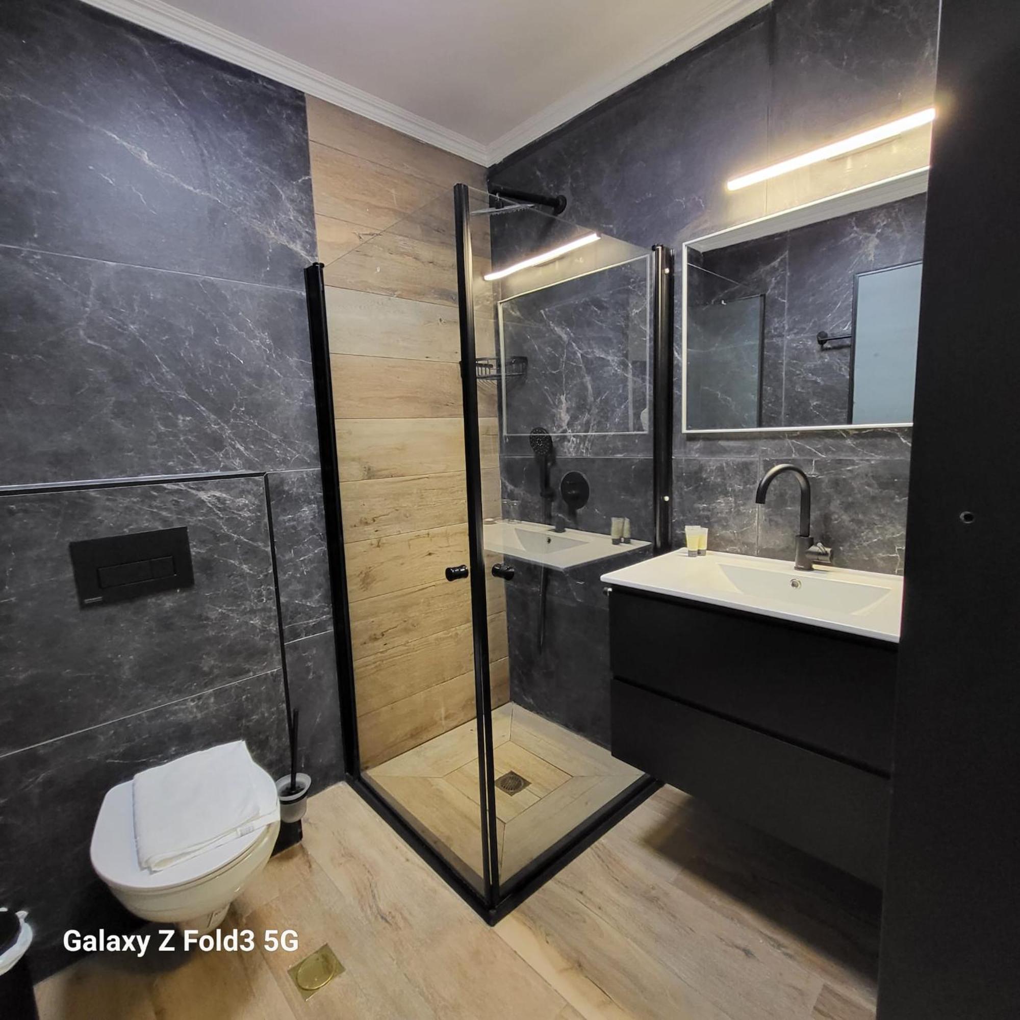 Selfie'S Boutique Hotel Tiberias Phòng bức ảnh